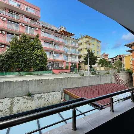 Saint Vlas * Sveti Vlas